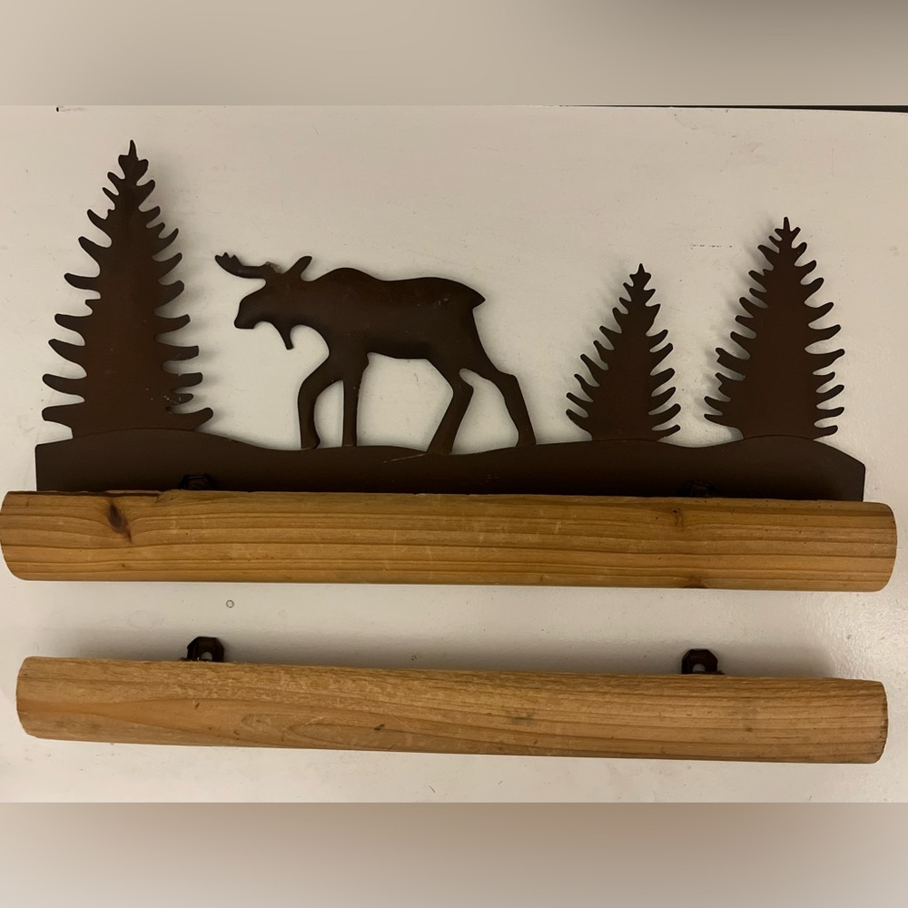 Rustic Moose Calendar Hanger Metal and Wood Frame with 2026 Calendar - Picture 3 of 10